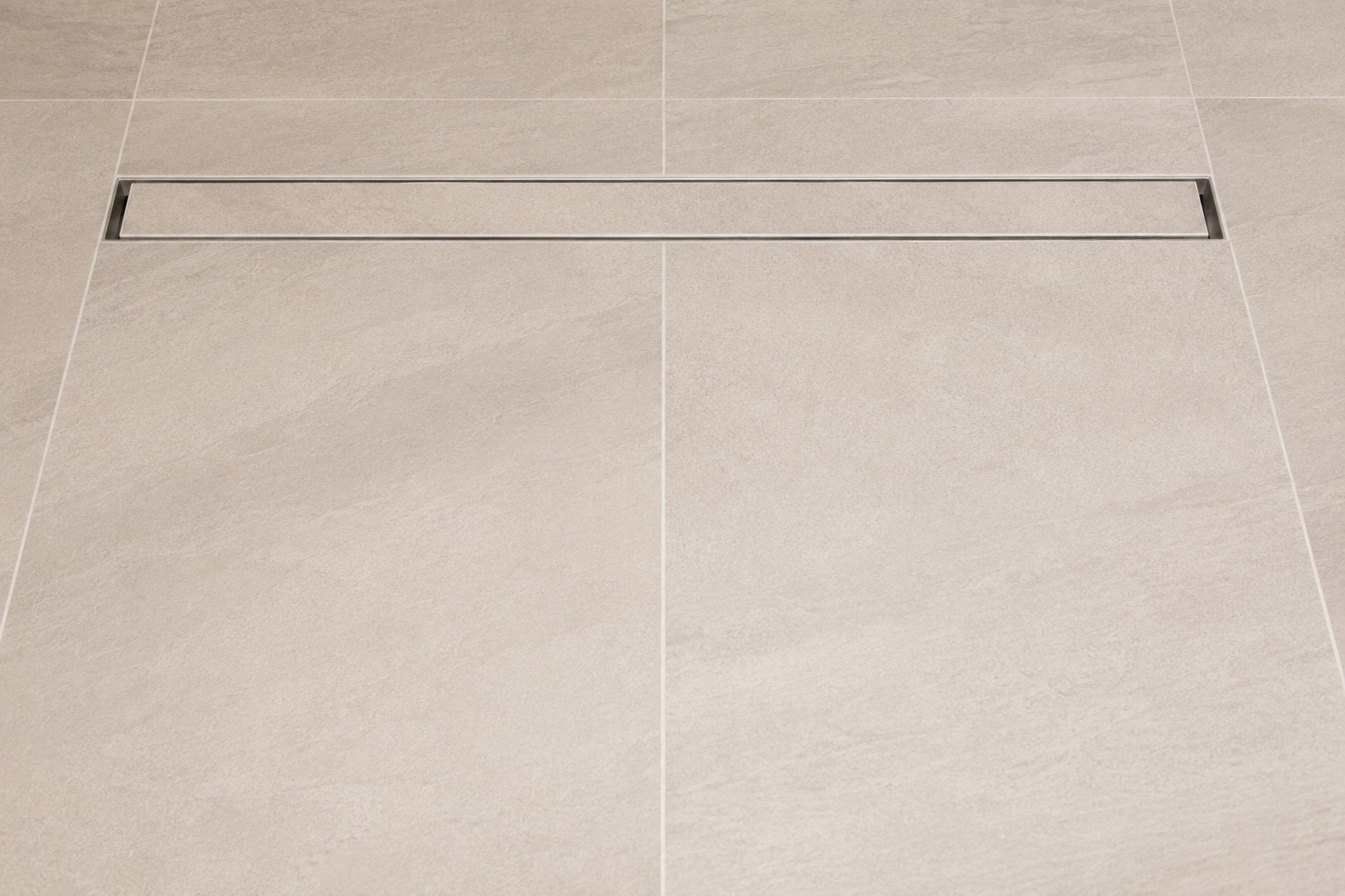 Caniveau linéaire encastré flush sol carrelage beige douche italienne – MC Carreleur carreleur Gironde
